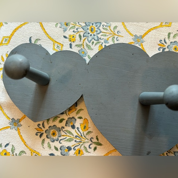 Vintage Key To My Heart Key Holder - Picture 3 of 5